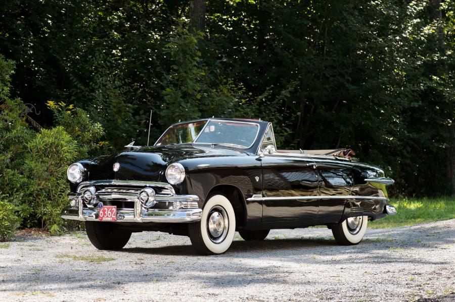  Ford Custom DeLuxe Convertible 1951 года  (фото 31 из 71)